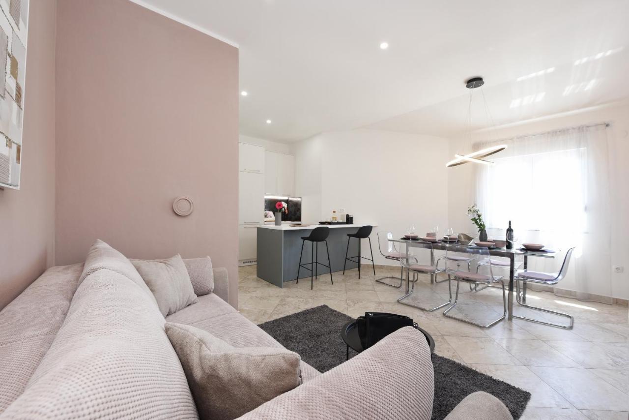 Malako Family Apartments Seline Esterno foto
