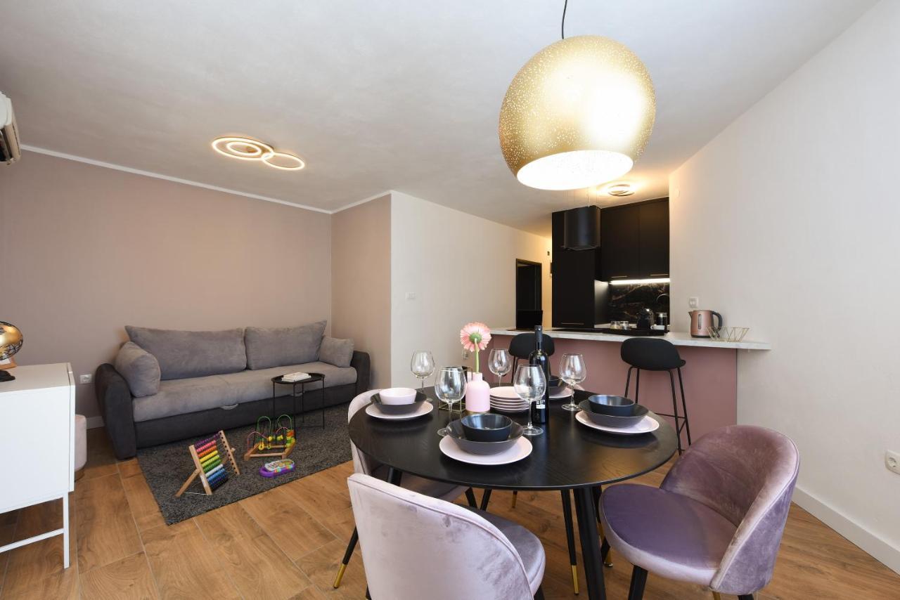 Malako Family Apartments Seline Esterno foto
