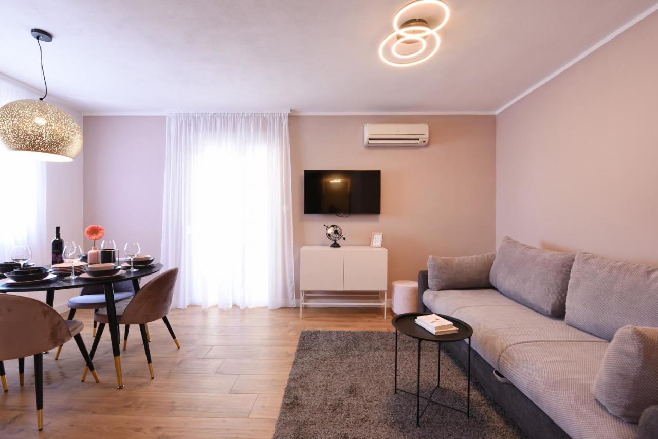 Malako Family Apartments Seline Esterno foto